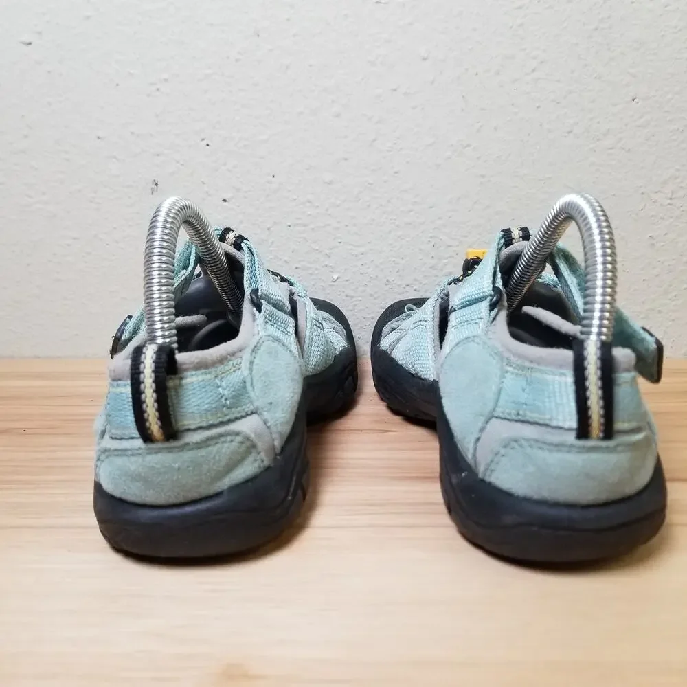 Keen Kids Size 1‎ Water Shoes Sandals Light Blue Hiking Gorpcore Outdoor Utility